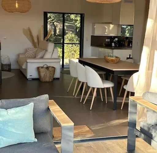 Charmante Villa, 10pers, Clim,piscine,grand Jardin