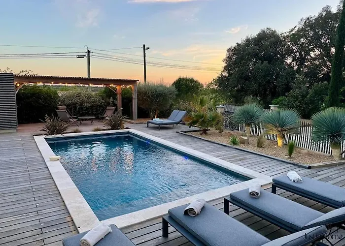 Charmante Villa, 10pers, Clim,piscine,grand Jardin Pougnadoresse