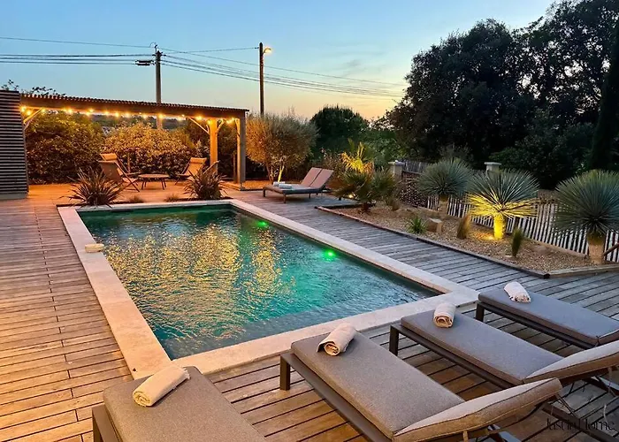 Charmante Villa, 10pers, Clim,piscine,grand Jardin Pougnadoresse