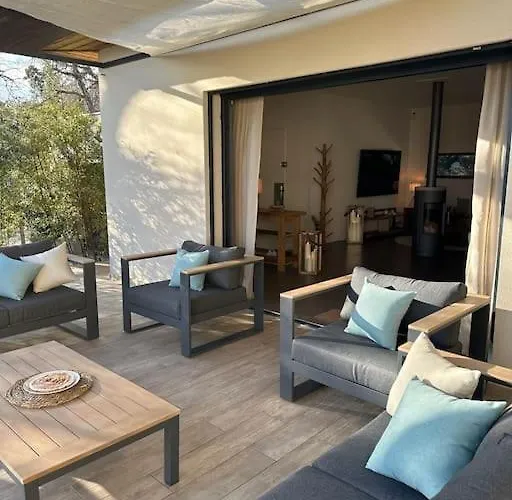 Villa Charmante Villa, 10pers, Clim,piscine,grand Jardin Pougnadoresse
