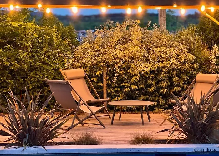 Villa Charmante Villa, 10pers, Clim,piscine,grand Jardin Pougnadoresse